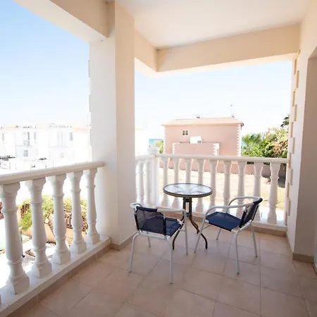 Villa Ayia Thekla Seaside *